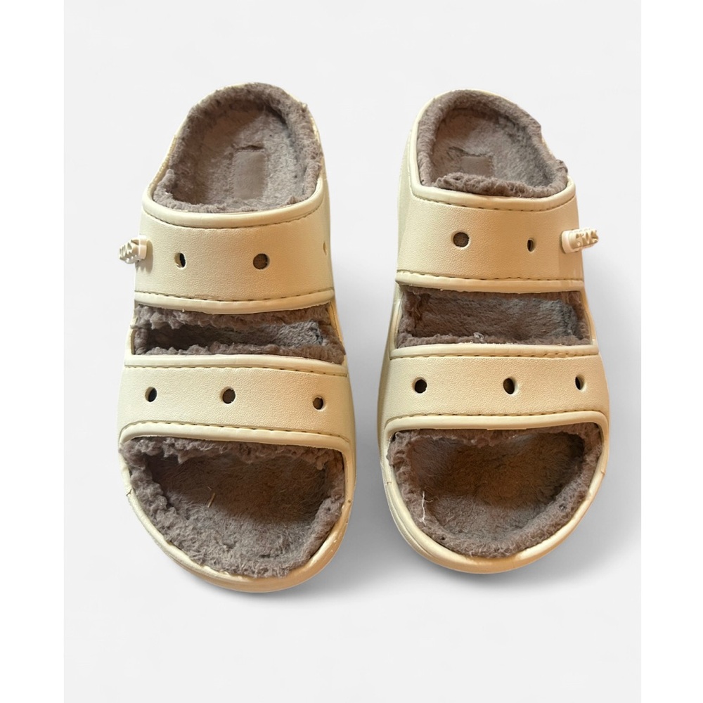 Crocs classic cozzzy sandal